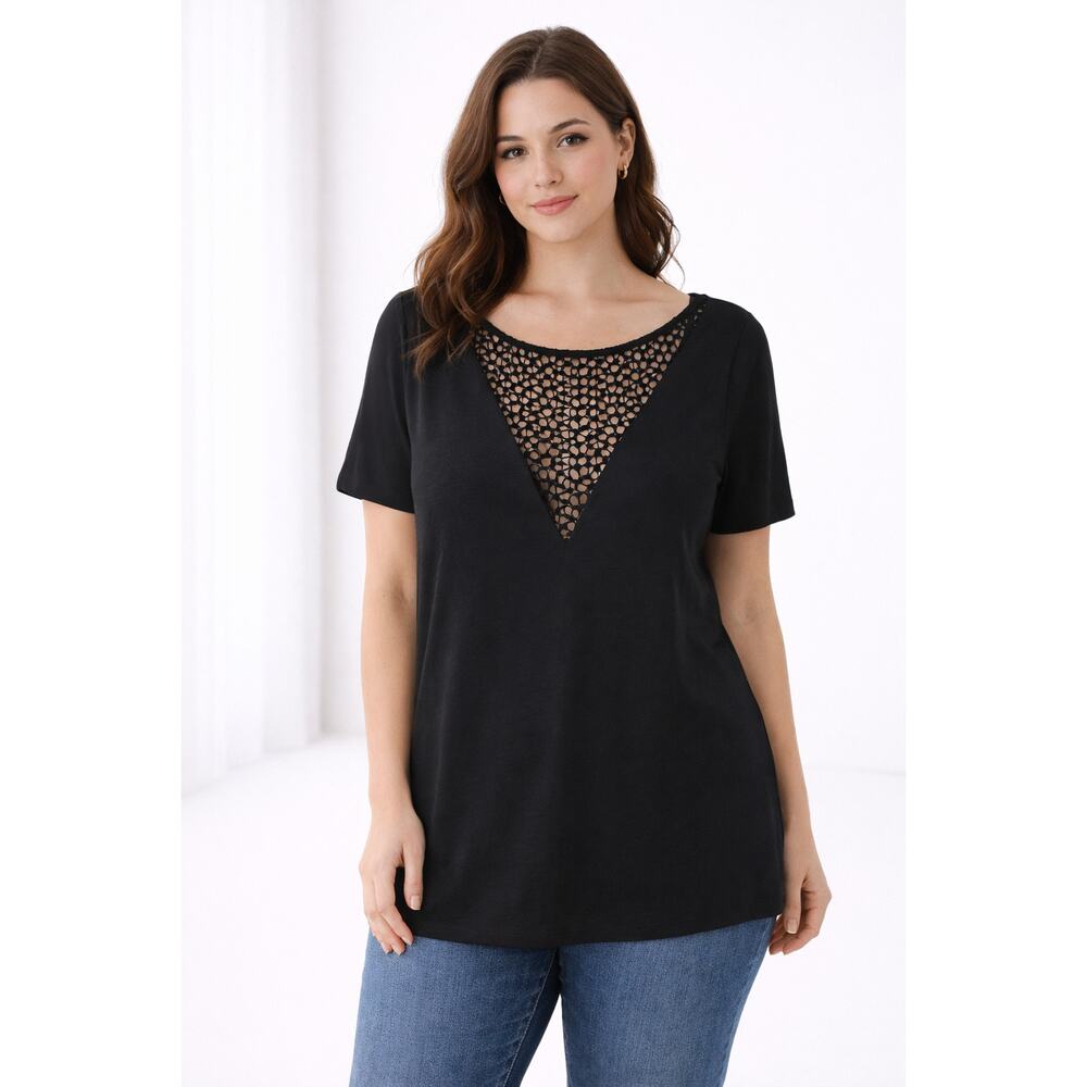 Y2K Black Top Womens Sz 1X Crochet Details Normcore Staple Timeless Everyday - Picture 2 of 4